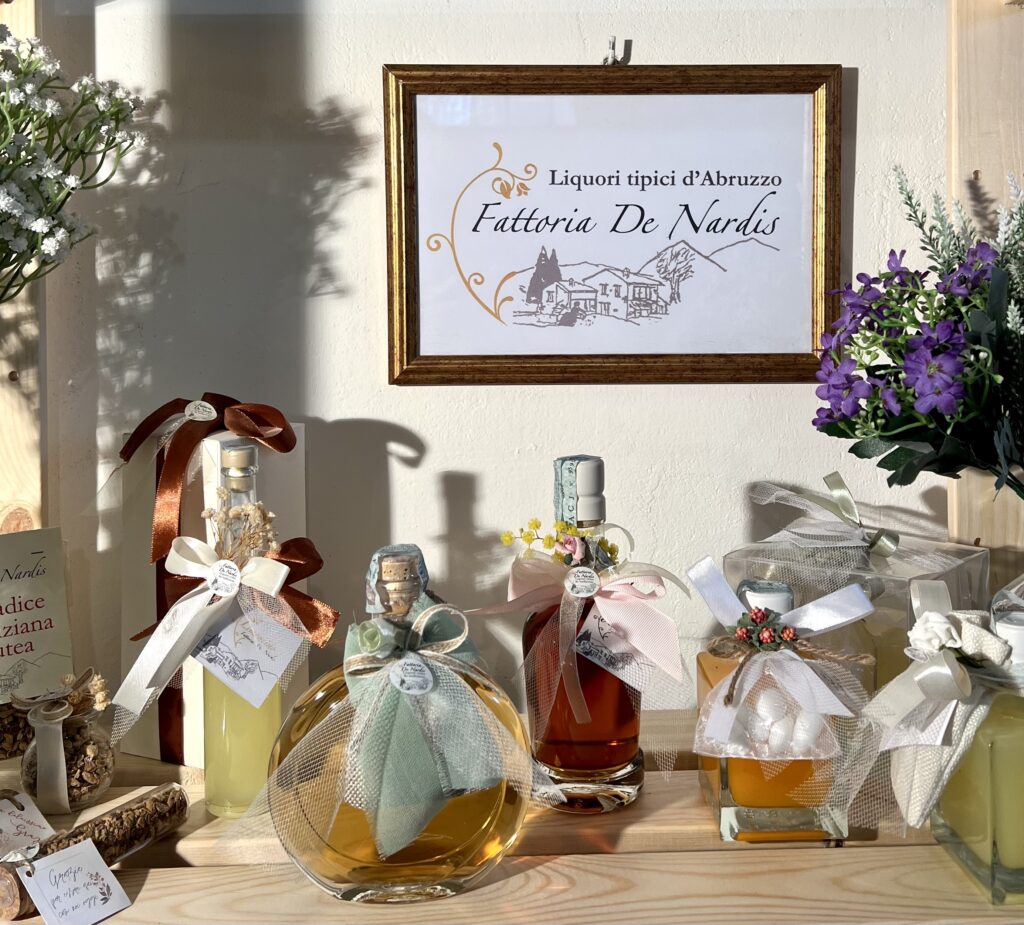 Bomboniere liquorose artigianali abruzzesi. liquori personalizzati per matrimonio.